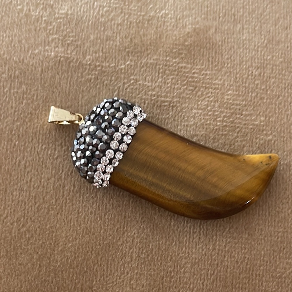 Tiger eye horn pendant two inches gold tone bale top of horn embellished with - Picture 8 of 9